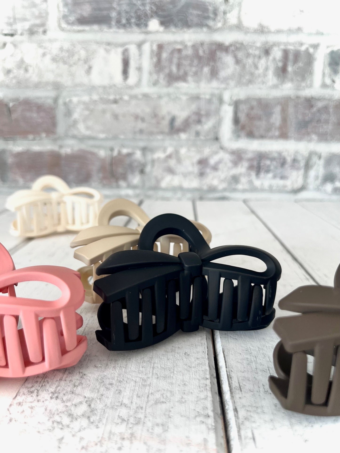 durable bow hair claws