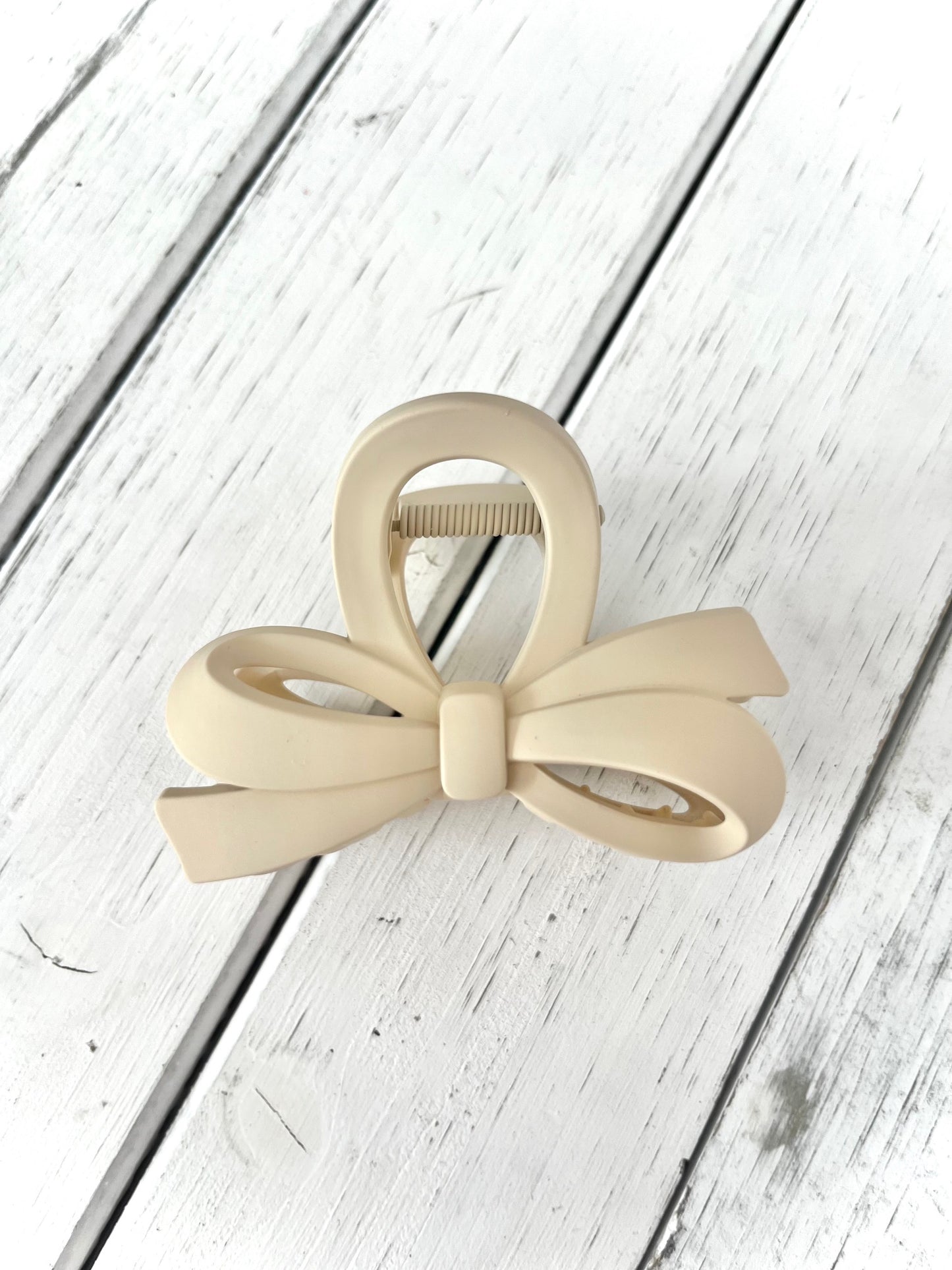 Cheesecake Bow Hair Claw