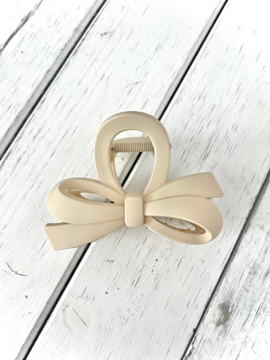 Cheesecake Bow Hair Claw