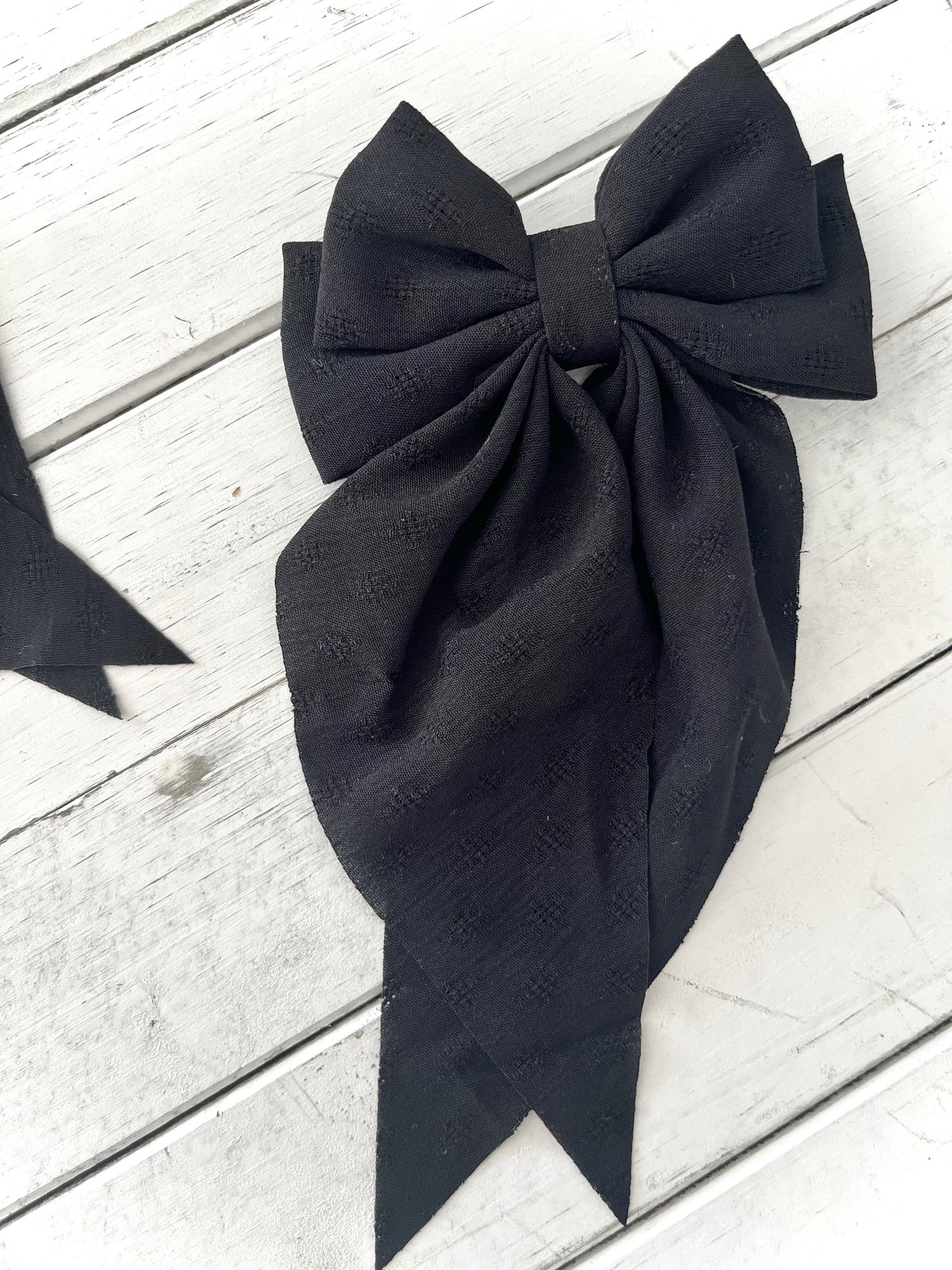 Timeless Black Bow