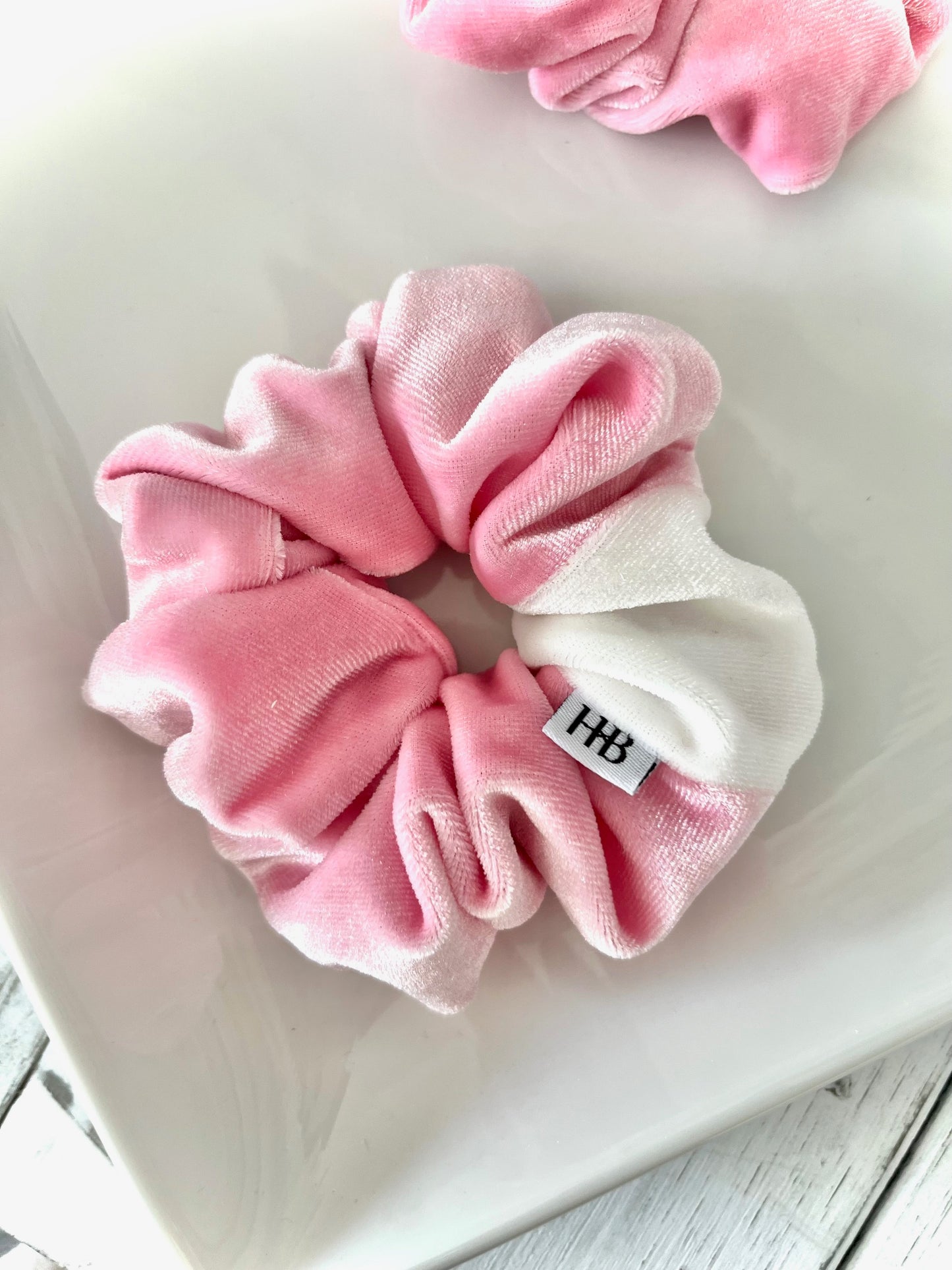 Mini Strawberry Macaron