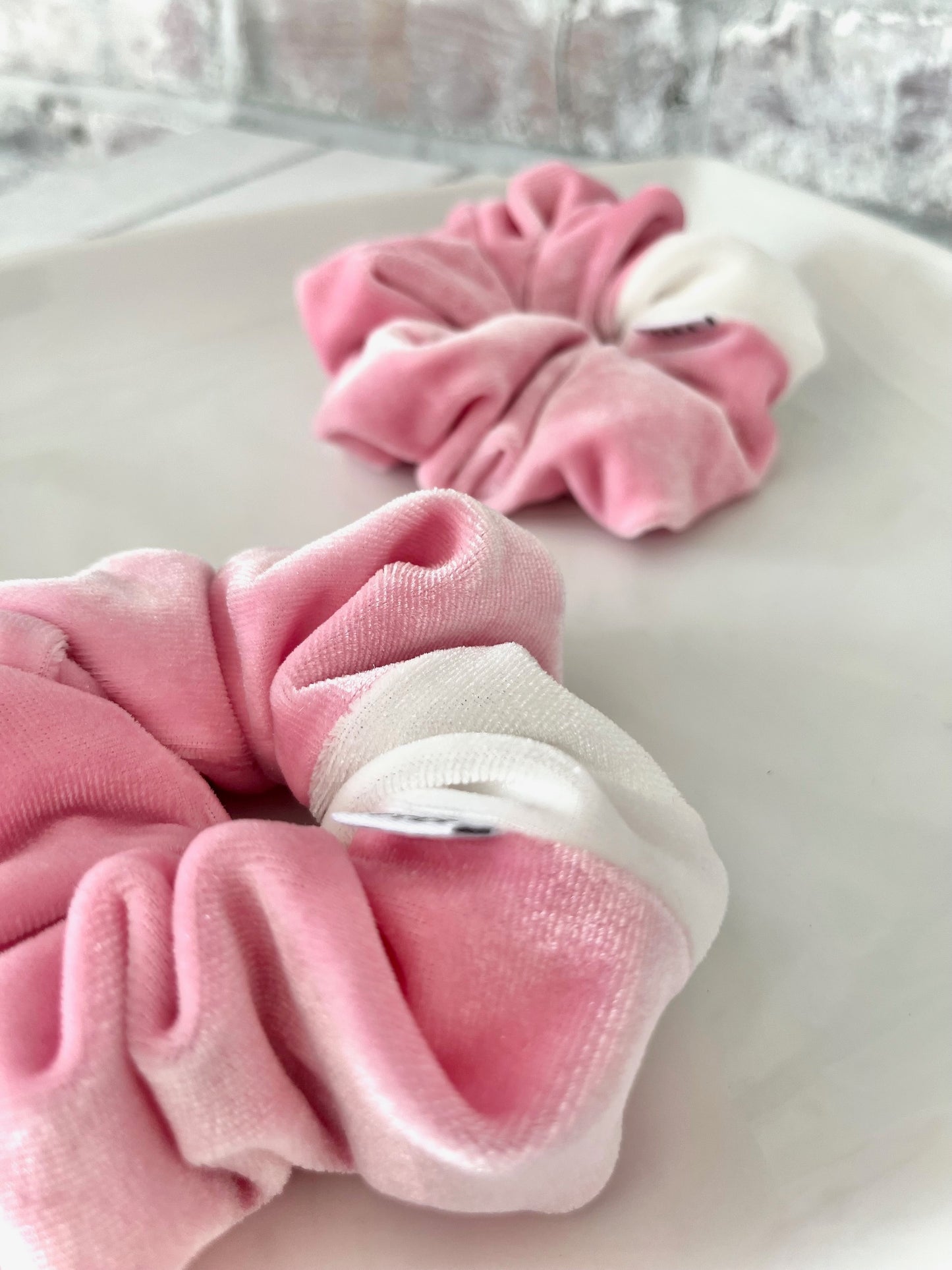 Mini Strawberry Macaron