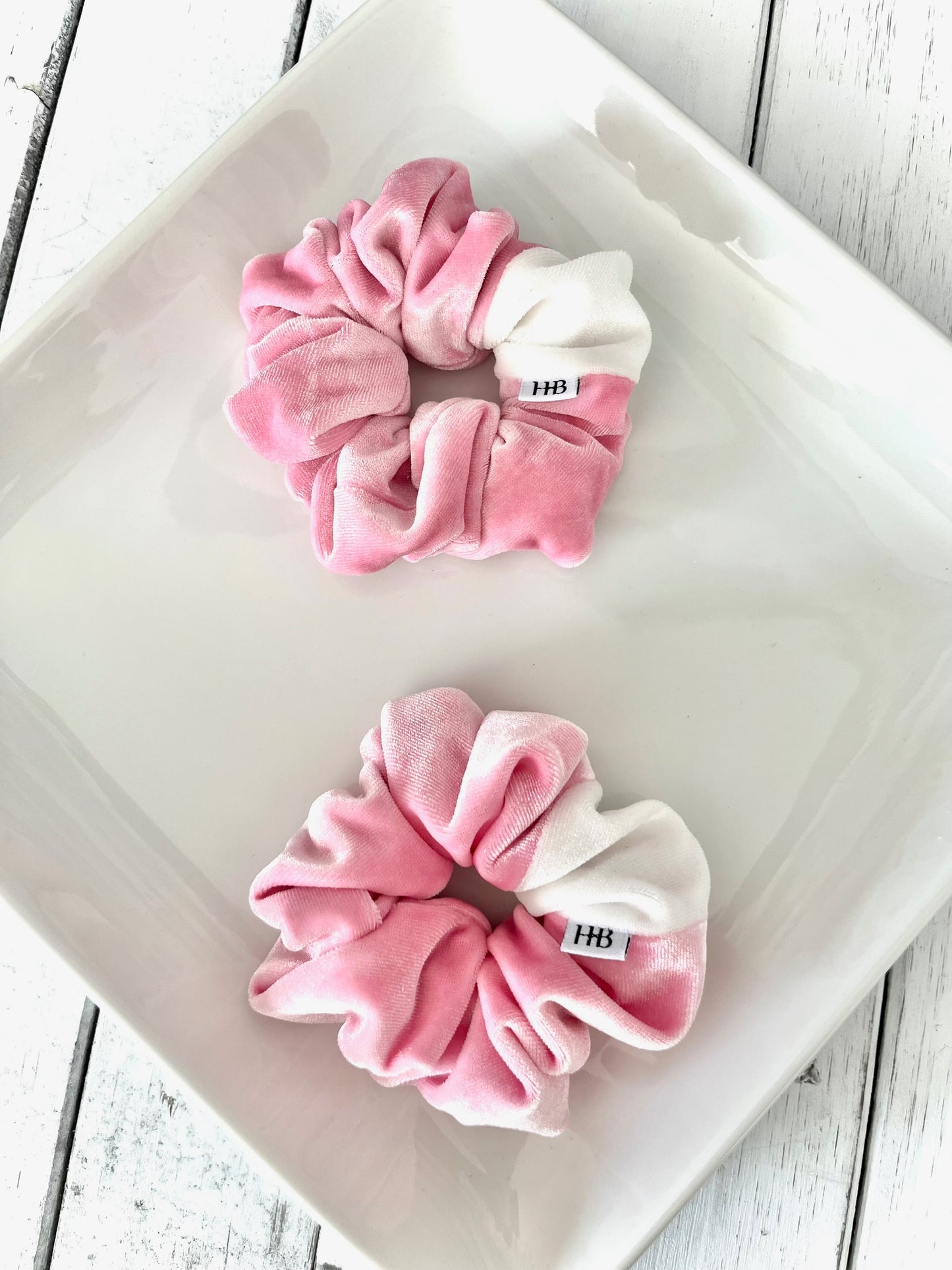 Mini Strawberry Macaron