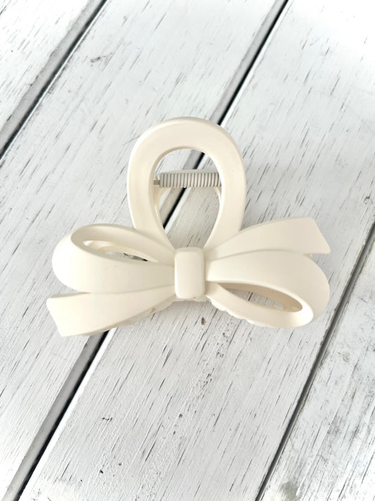 Vanilla Bow Hair Claw