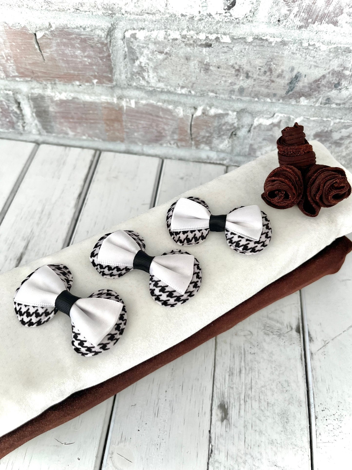 White Cocoa Mini Clip